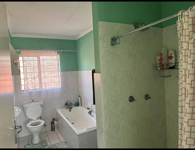 3 BEDROOM GATED ESTATE FOR SALE IN THE ORCHARDS